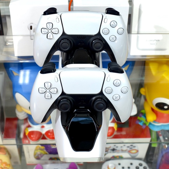 Playstation 5 Charge Station For 2 PS5 Controllers - Picture 2 of 4